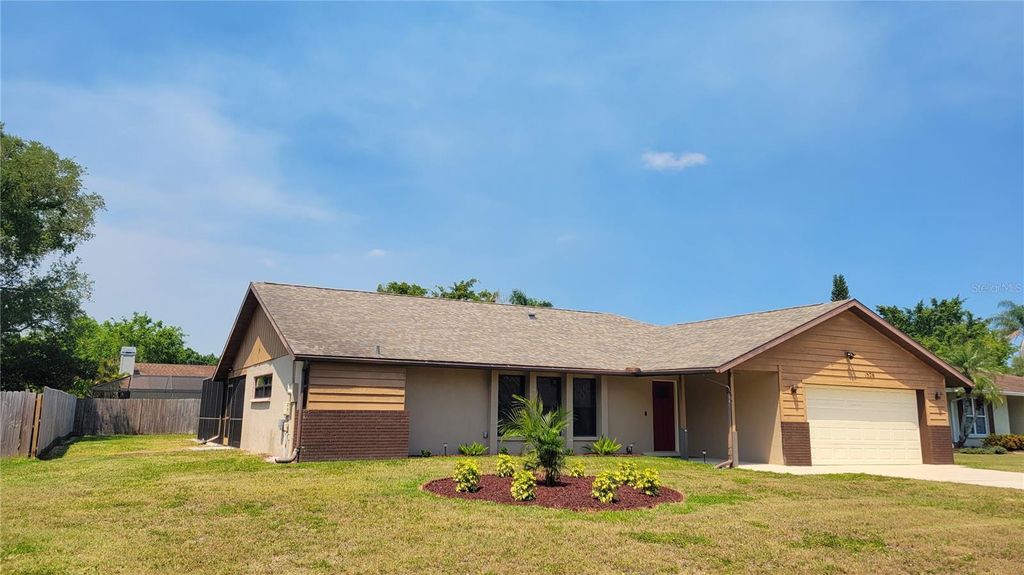 Photo of 1526 Georgetowne Lane, Sarasota, FL 34232 (MLS # A4684545)