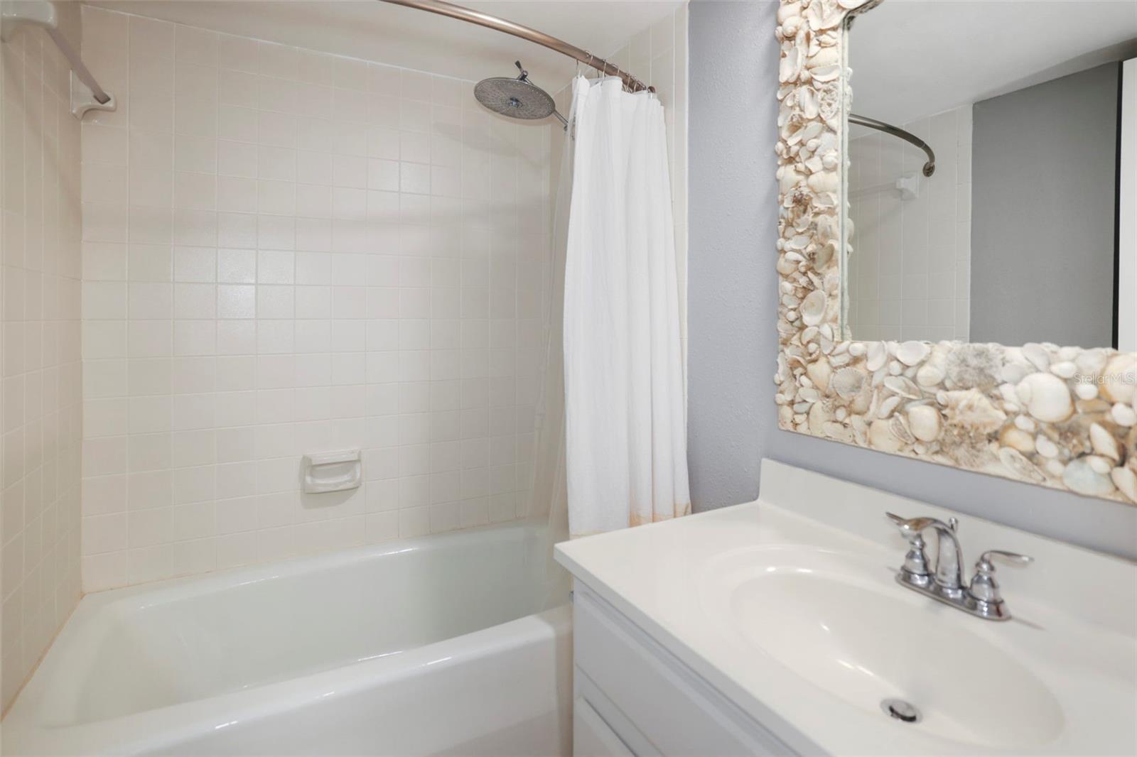 BOCA VISTA CONDO - Residential Lease