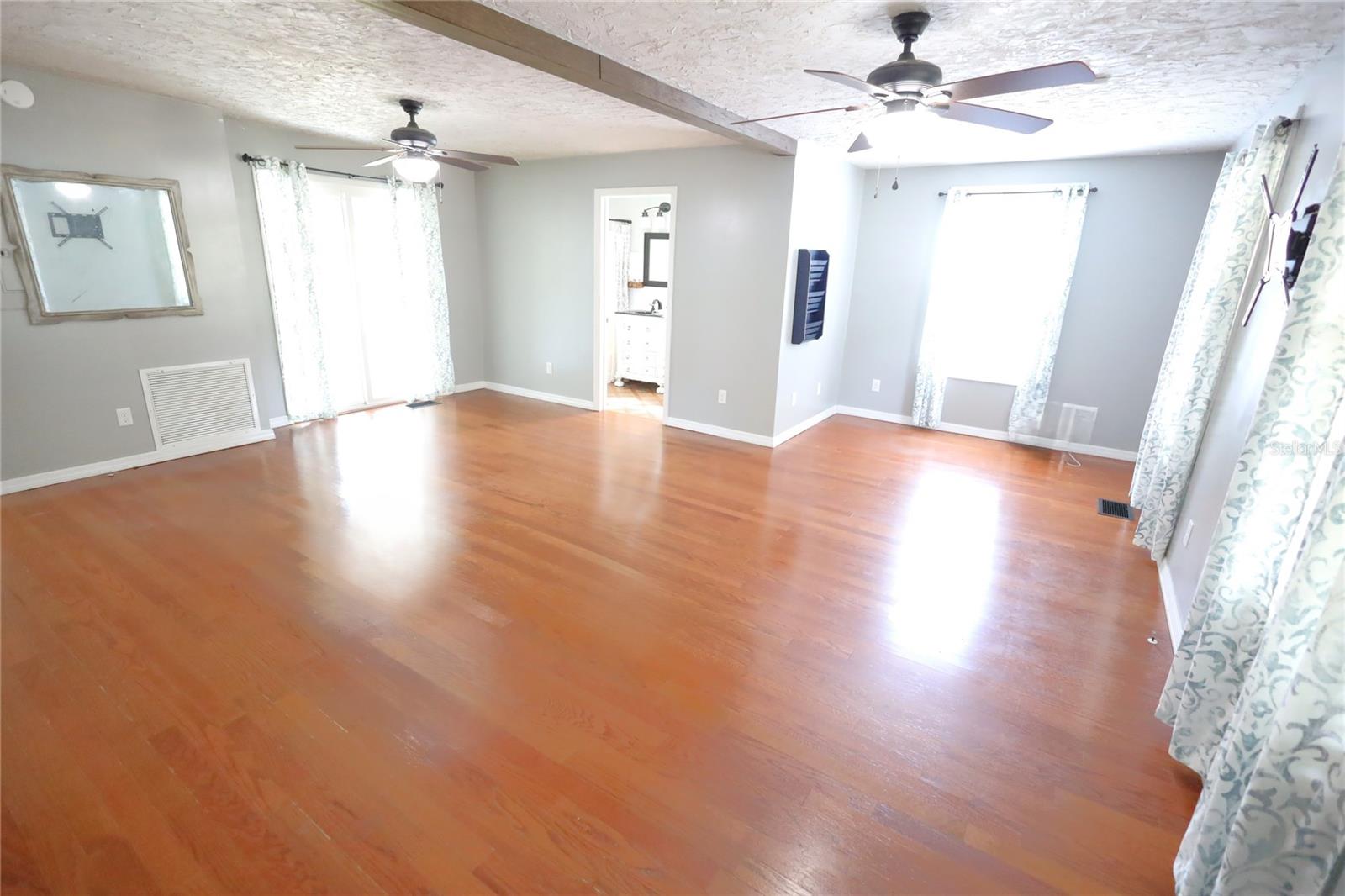 1101 N SPARKMAN AVENUE