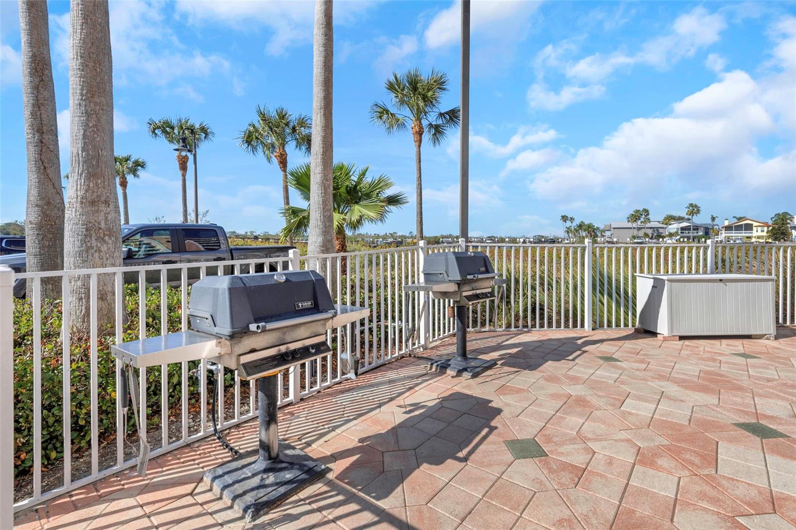 SEAVIEW PLACE - Residential