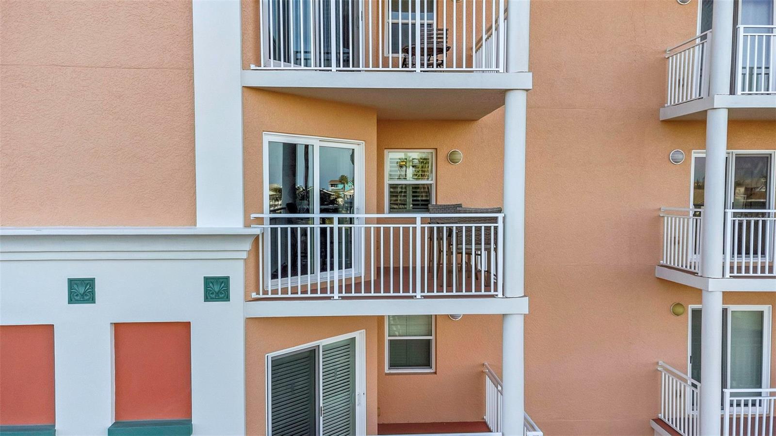 SEAVIEW PLACE - Residential