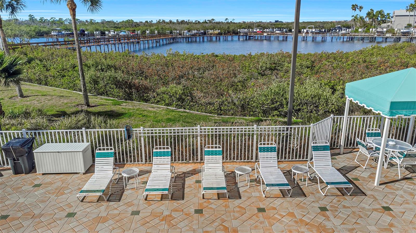 SEAVIEW PLACE - Residential