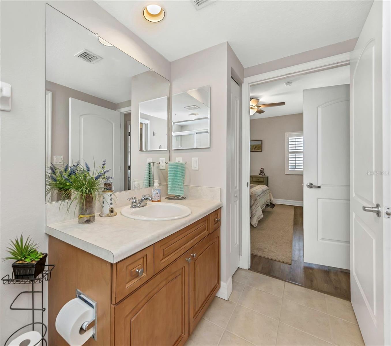 SEAVIEW PLACE - Residential