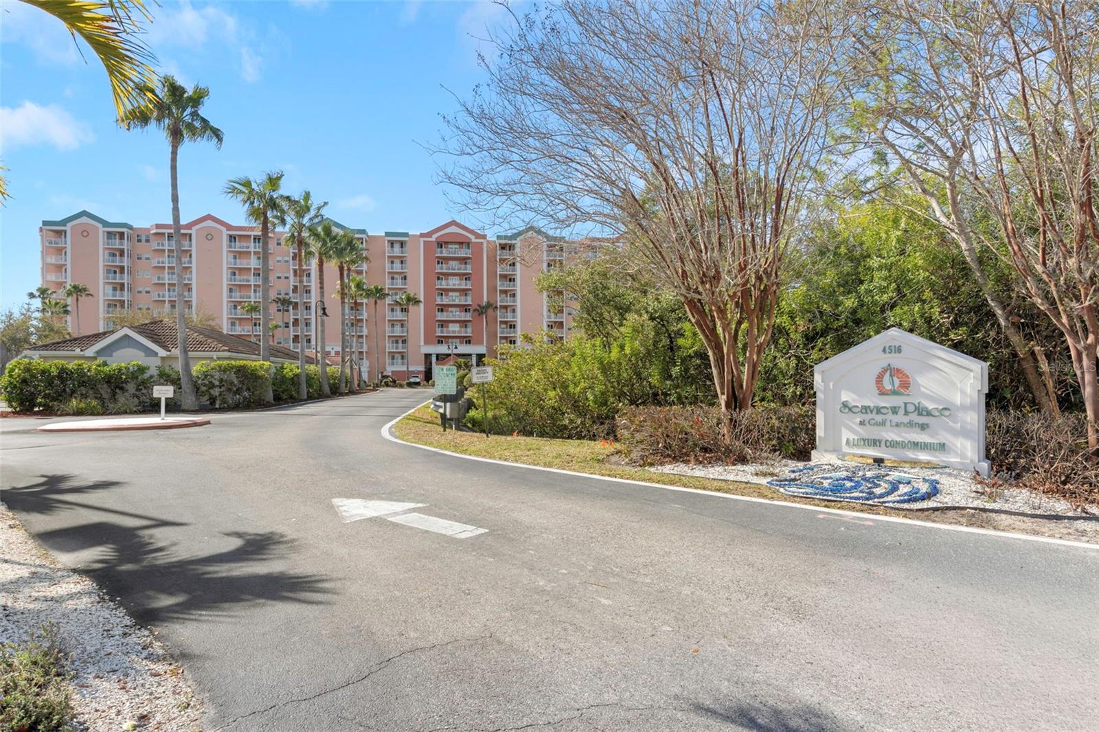 SEAVIEW PLACE - Residential