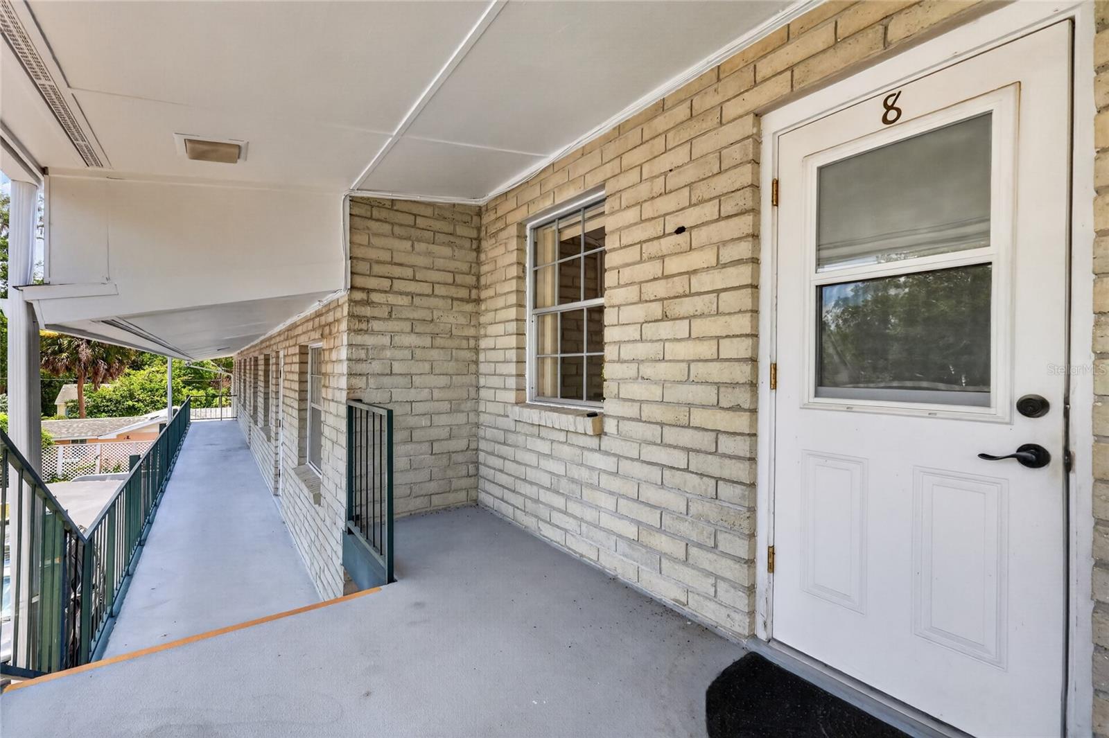 200 E 10TH AVENUE 8