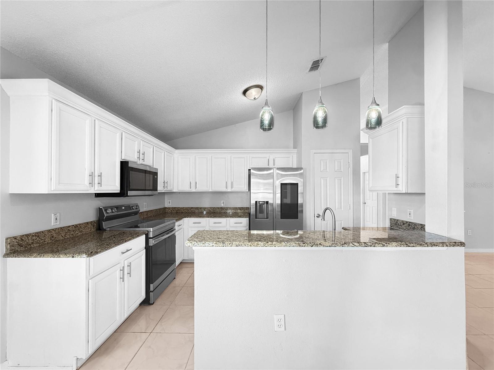 REMINGTON POINTE PH 3 - Residential Lease