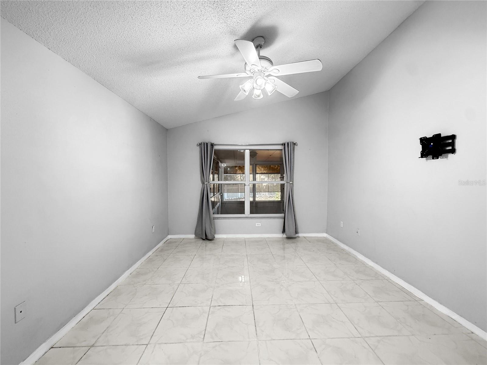 REMINGTON POINTE PH 3 - Residential Lease