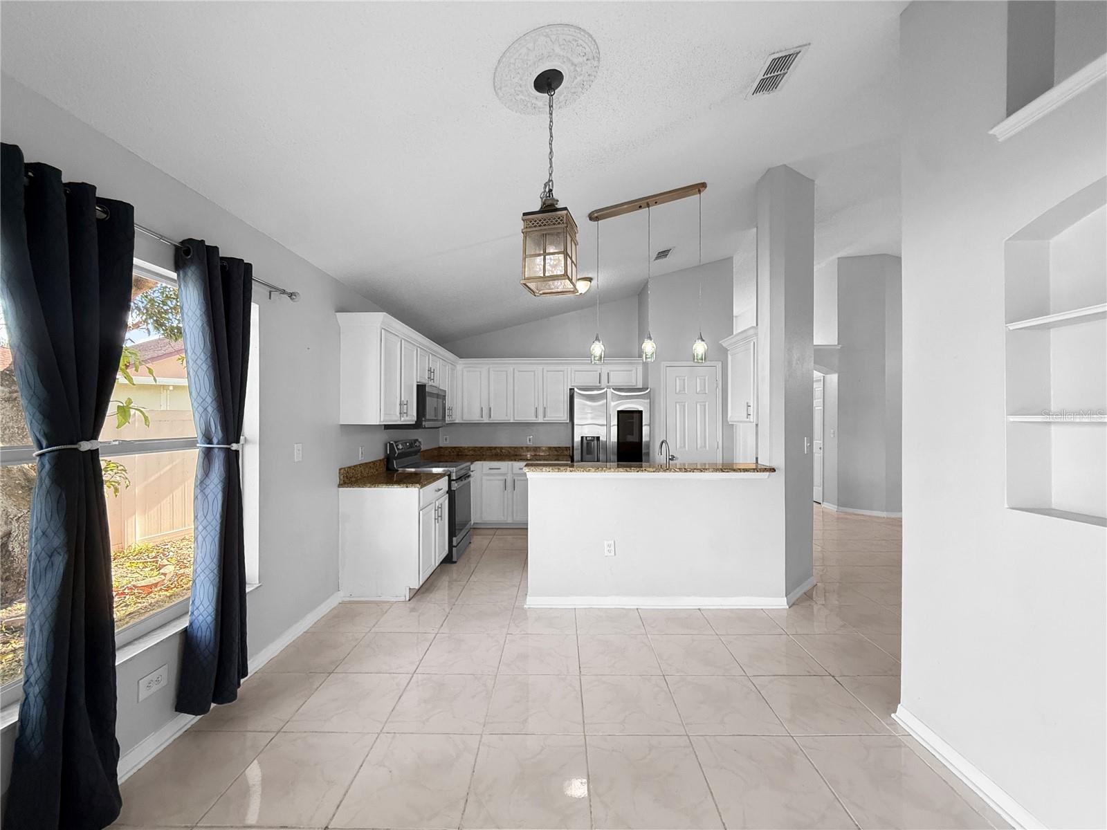 REMINGTON POINTE PH 3 - Residential Lease