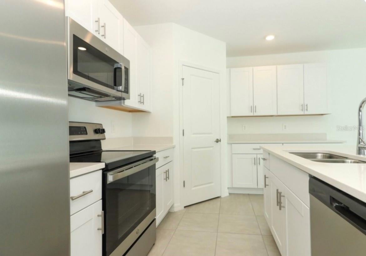 249 E ACORN RD