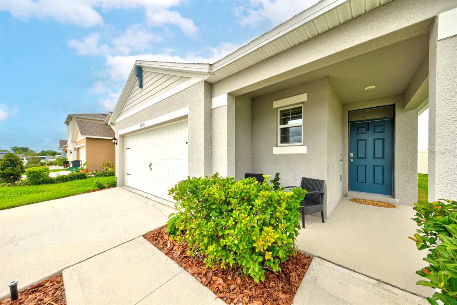 2090 APALACHICOLA LANE