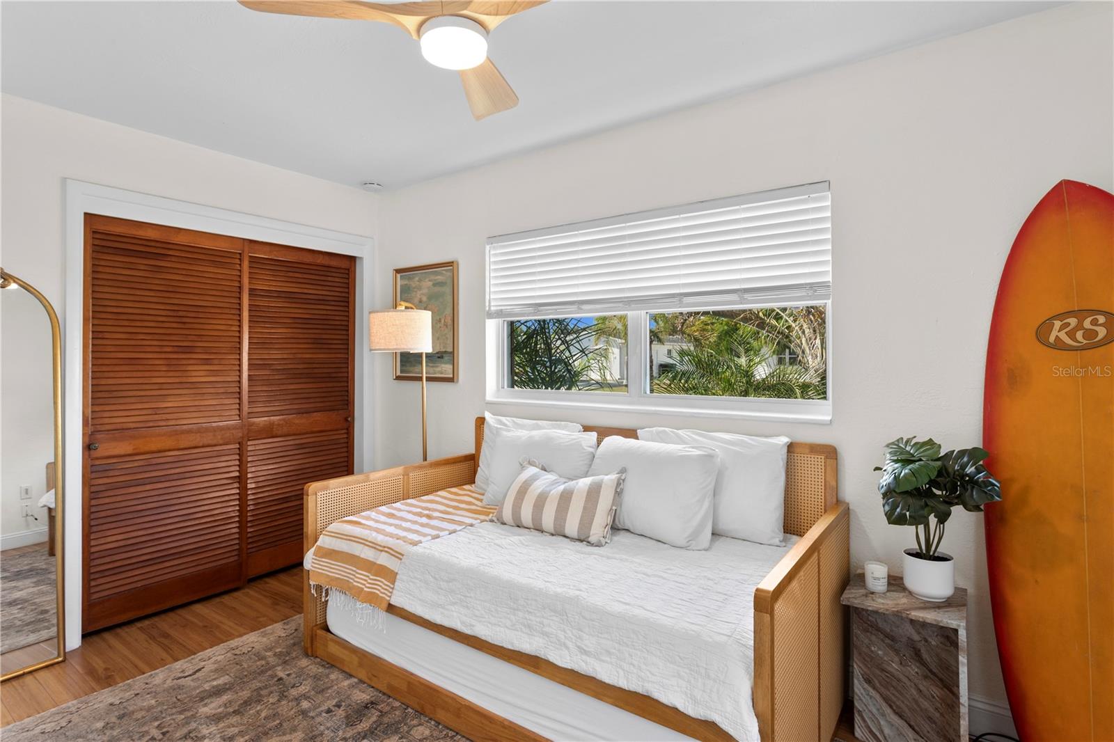 MEADOW LAWN 8TH ADD - Residential