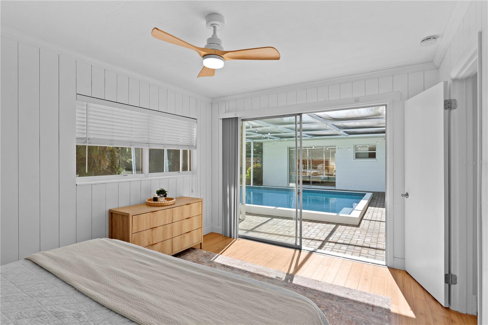 MEADOW LAWN 8TH ADD - Residential