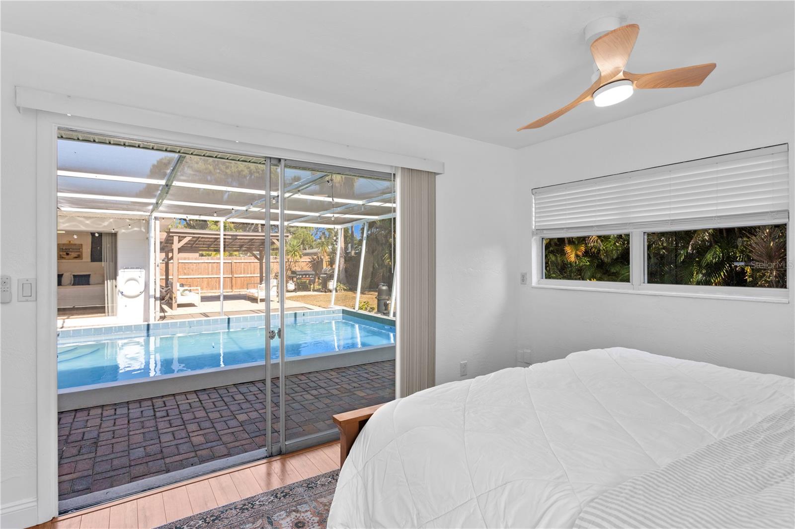 MEADOW LAWN 8TH ADD - Residential