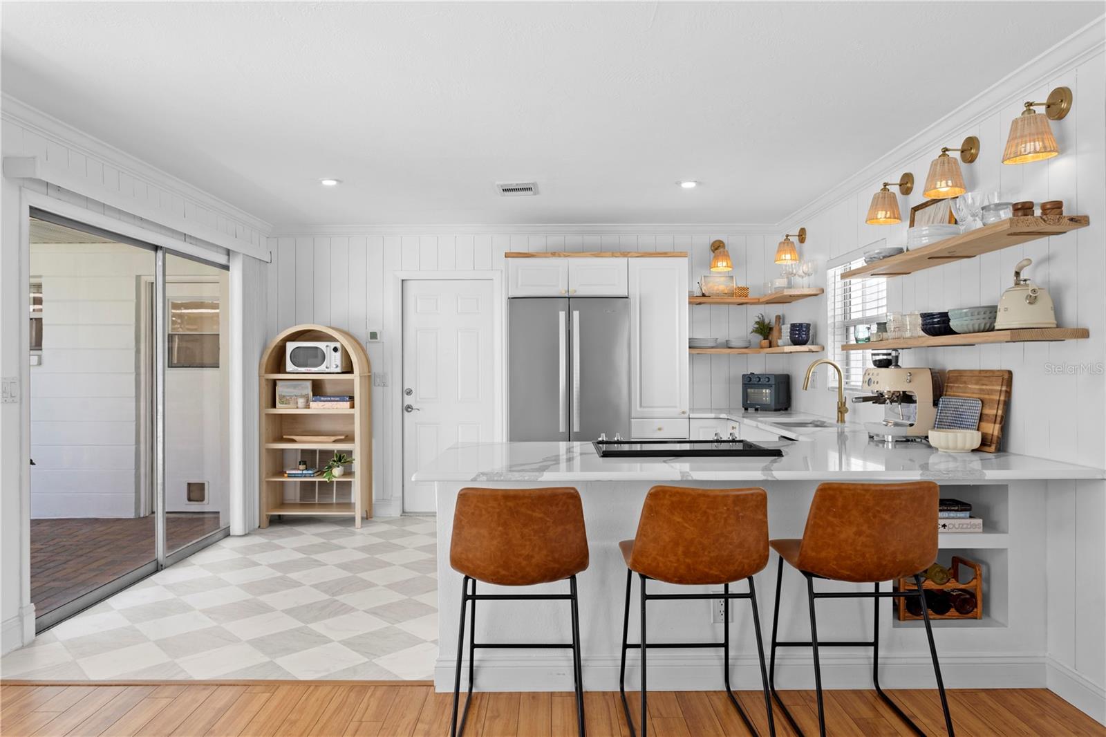 MEADOW LAWN 8TH ADD - Residential