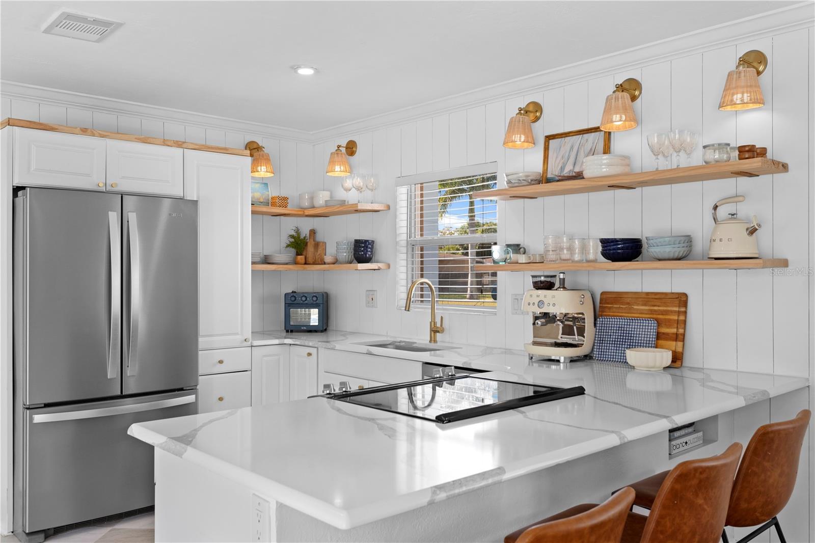 MEADOW LAWN 8TH ADD - Residential