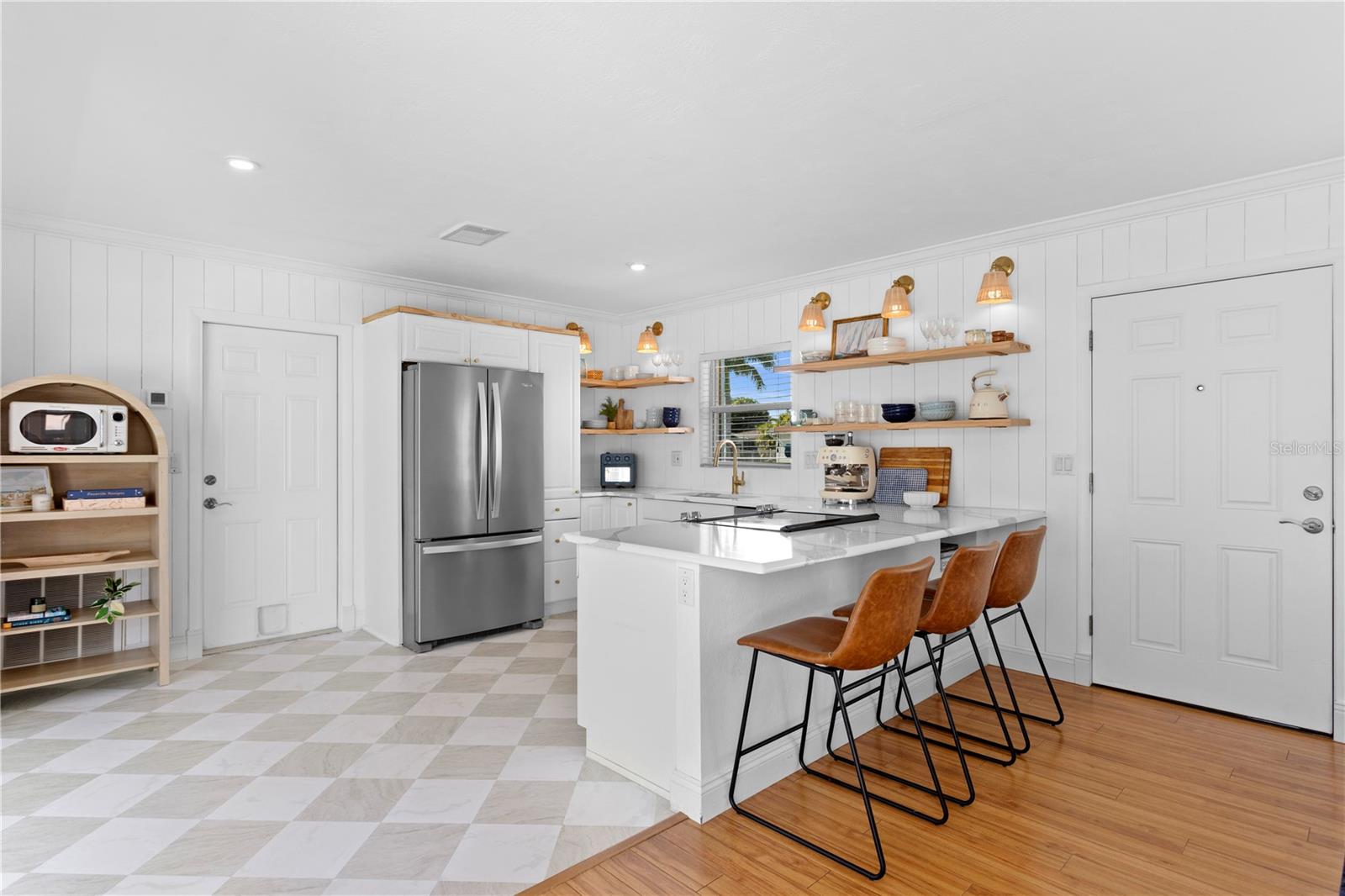 MEADOW LAWN 8TH ADD - Residential