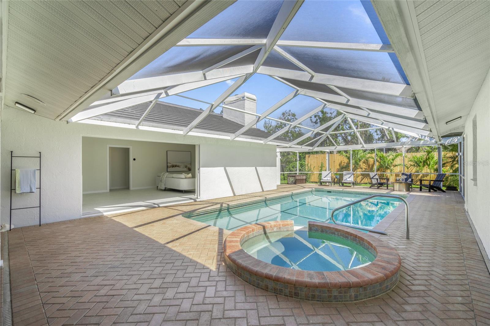 SOUTHBAY YACHT & RACQUET CLUB - Residential