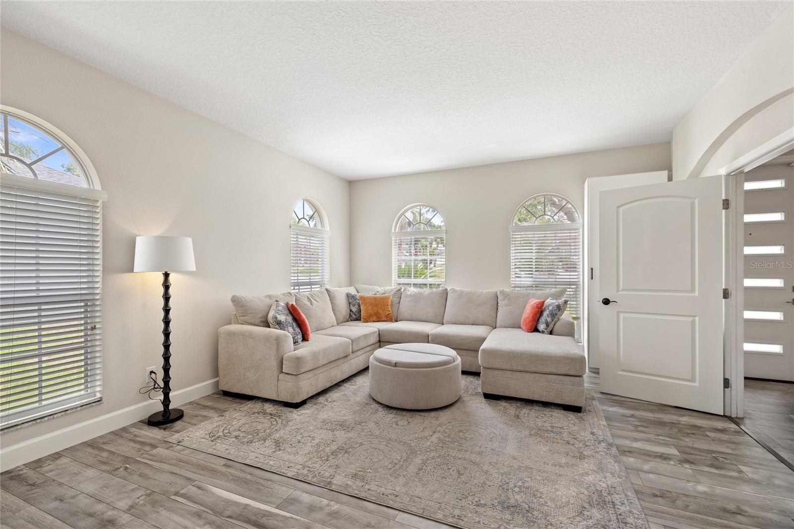 FORESTBROOKE PH 01 Q - Residential