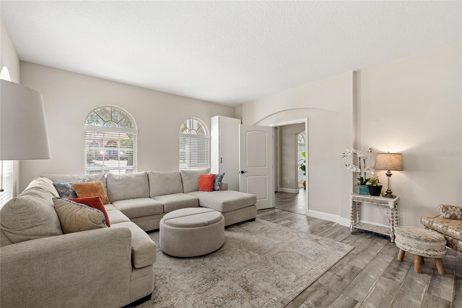 FORESTBROOKE PH 01 Q - Residential