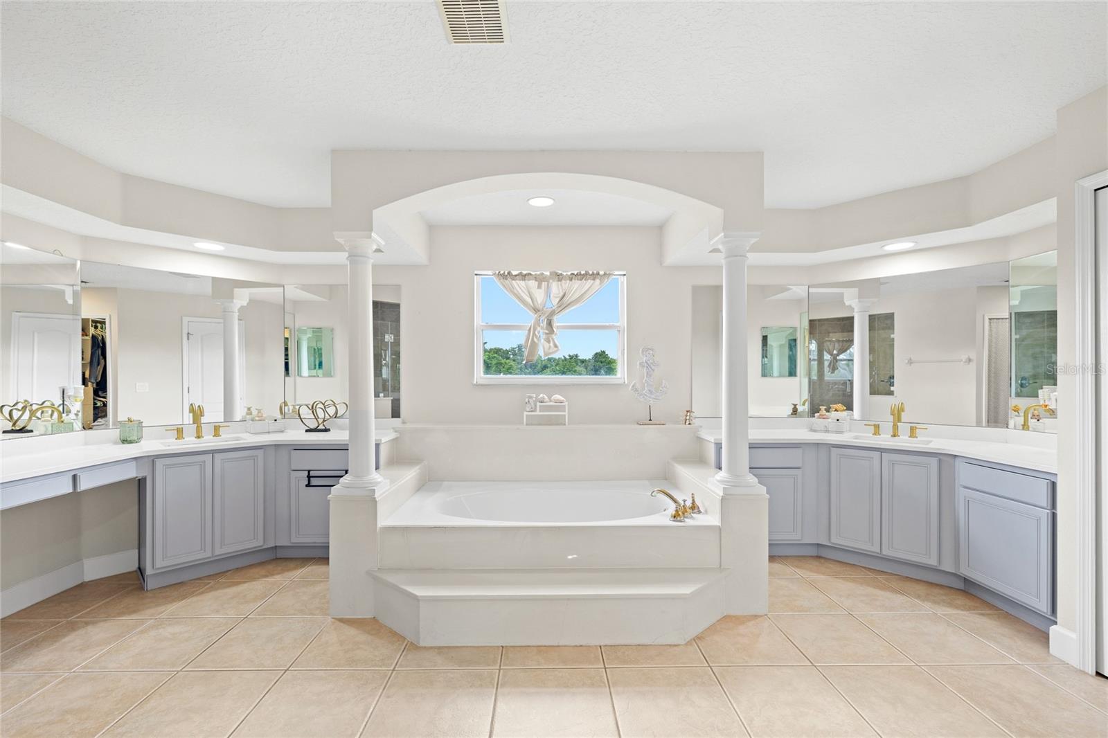 FORESTBROOKE PH 01 Q - Residential