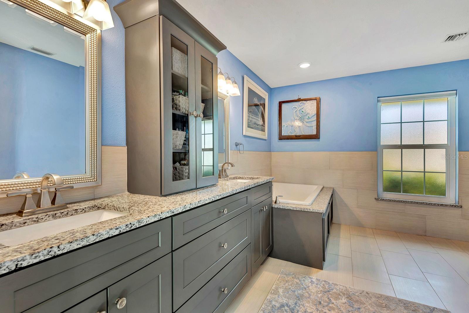 LAKE OF THE WOODS - Residential