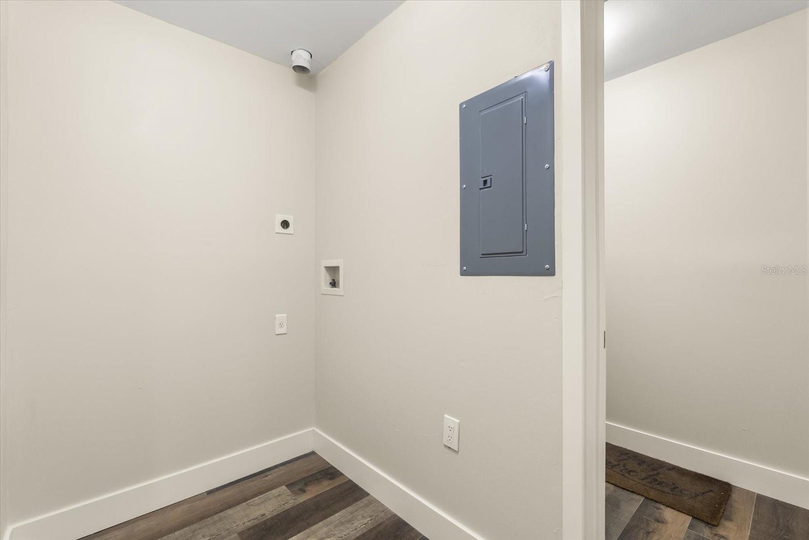 VILLAS AT LAKESIDE A CONDO - Residential