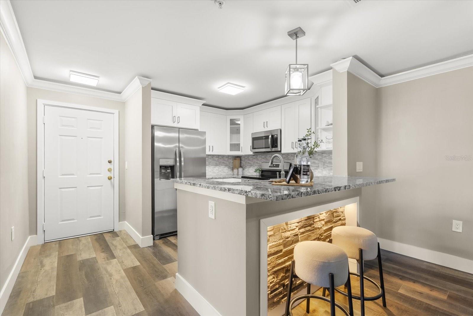 1919 SUMMER CLUB DRIVE 105