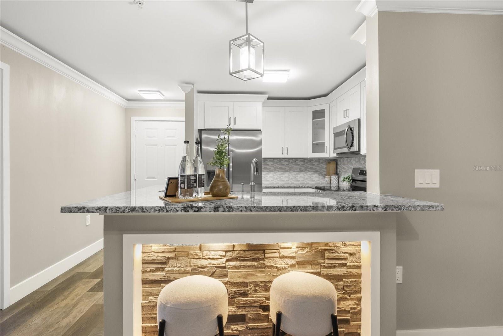 1919 SUMMER CLUB DRIVE 105