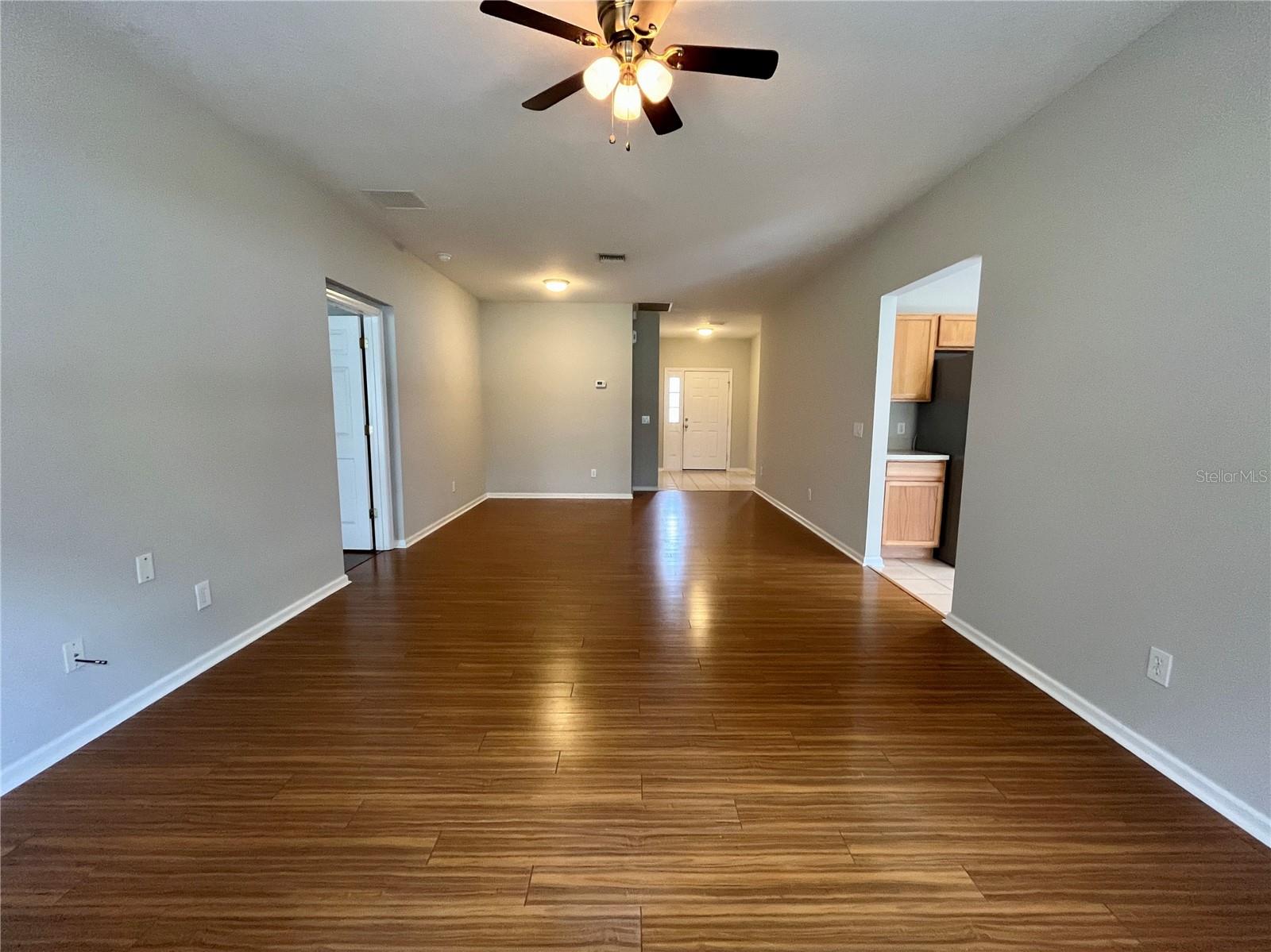 WOODLAND LAKES - Residential Lease