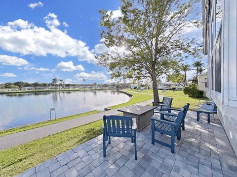 A home in LAKELAND