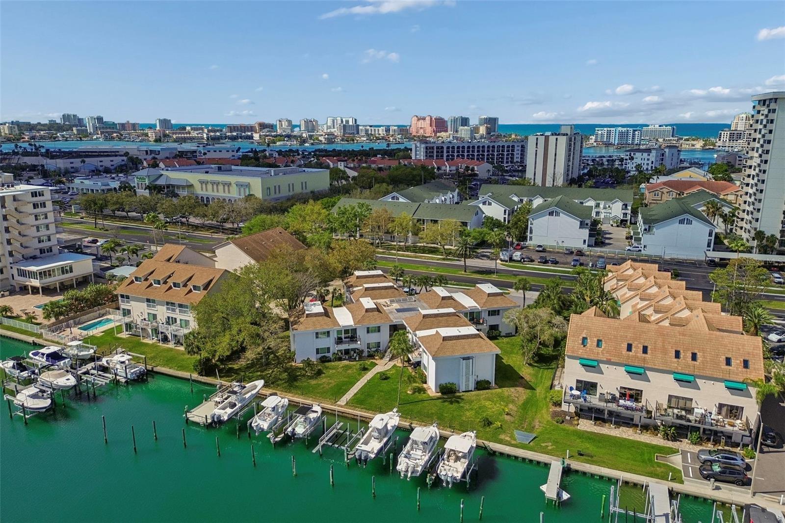 BAY ISLAND CONDO ISLAND ESTATES - Residential