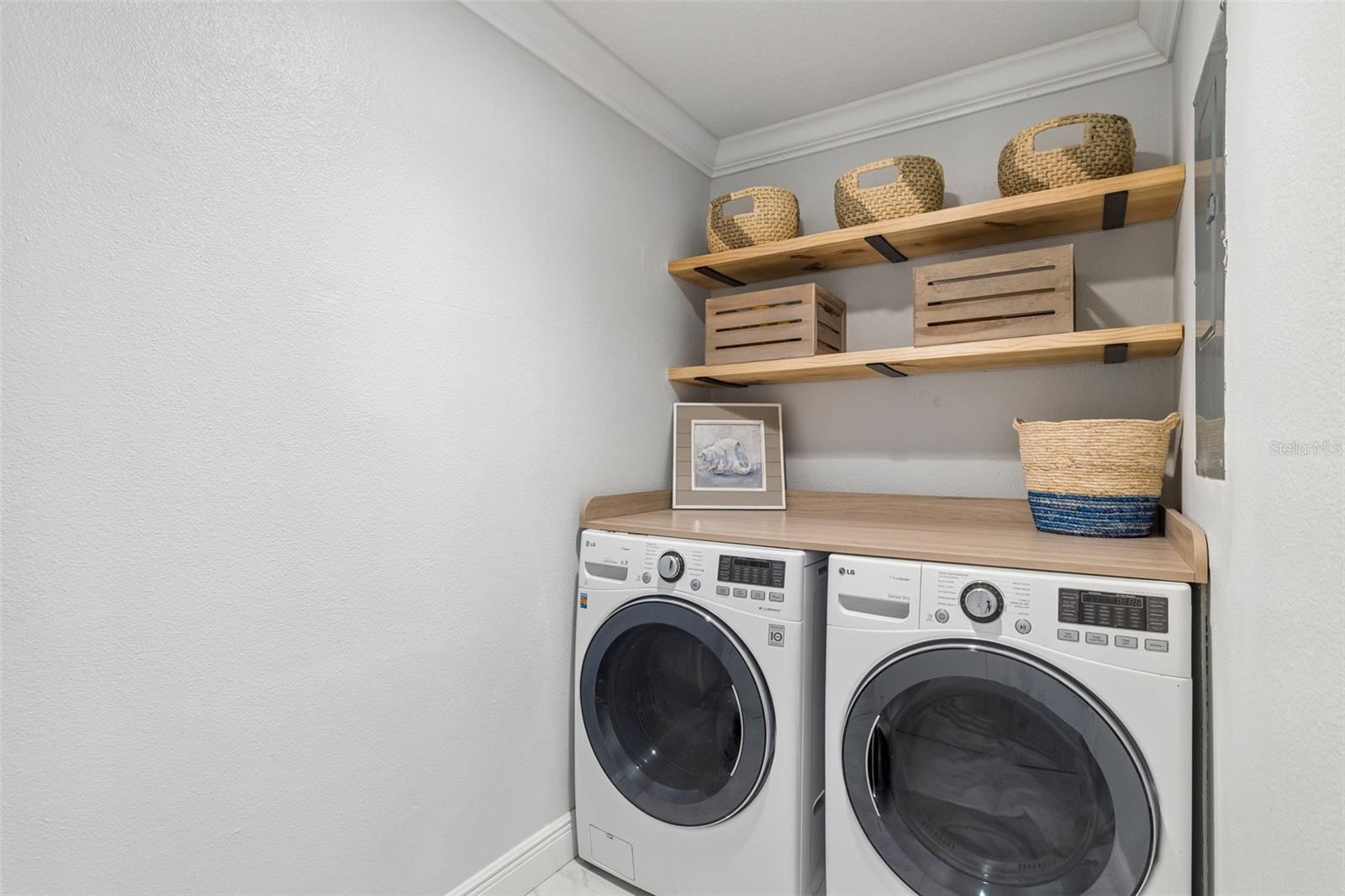 BAY ISLAND CONDO ISLAND ESTATES - Residential