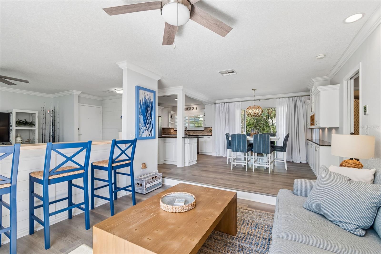 BAY ISLAND CONDO ISLAND ESTATES - Residential