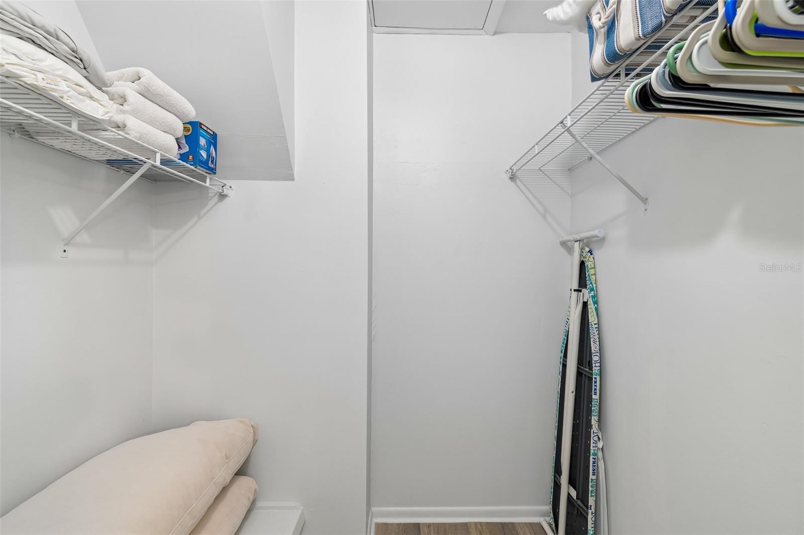 BAY ISLAND CONDO ISLAND ESTATES - Residential