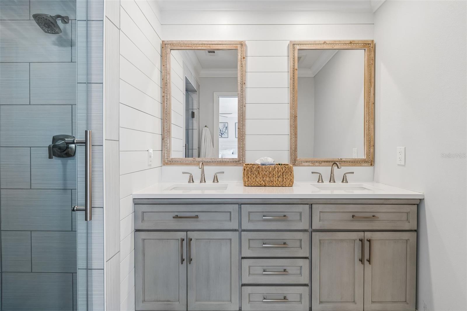 BAY ISLAND CONDO ISLAND ESTATES - Residential