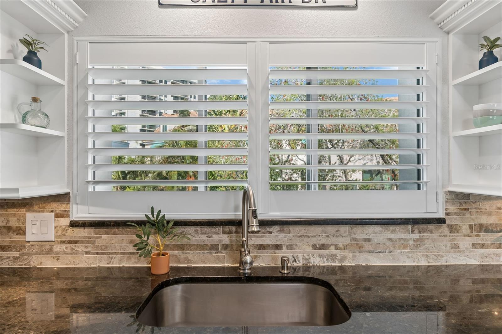 BAY ISLAND CONDO ISLAND ESTATES - Residential