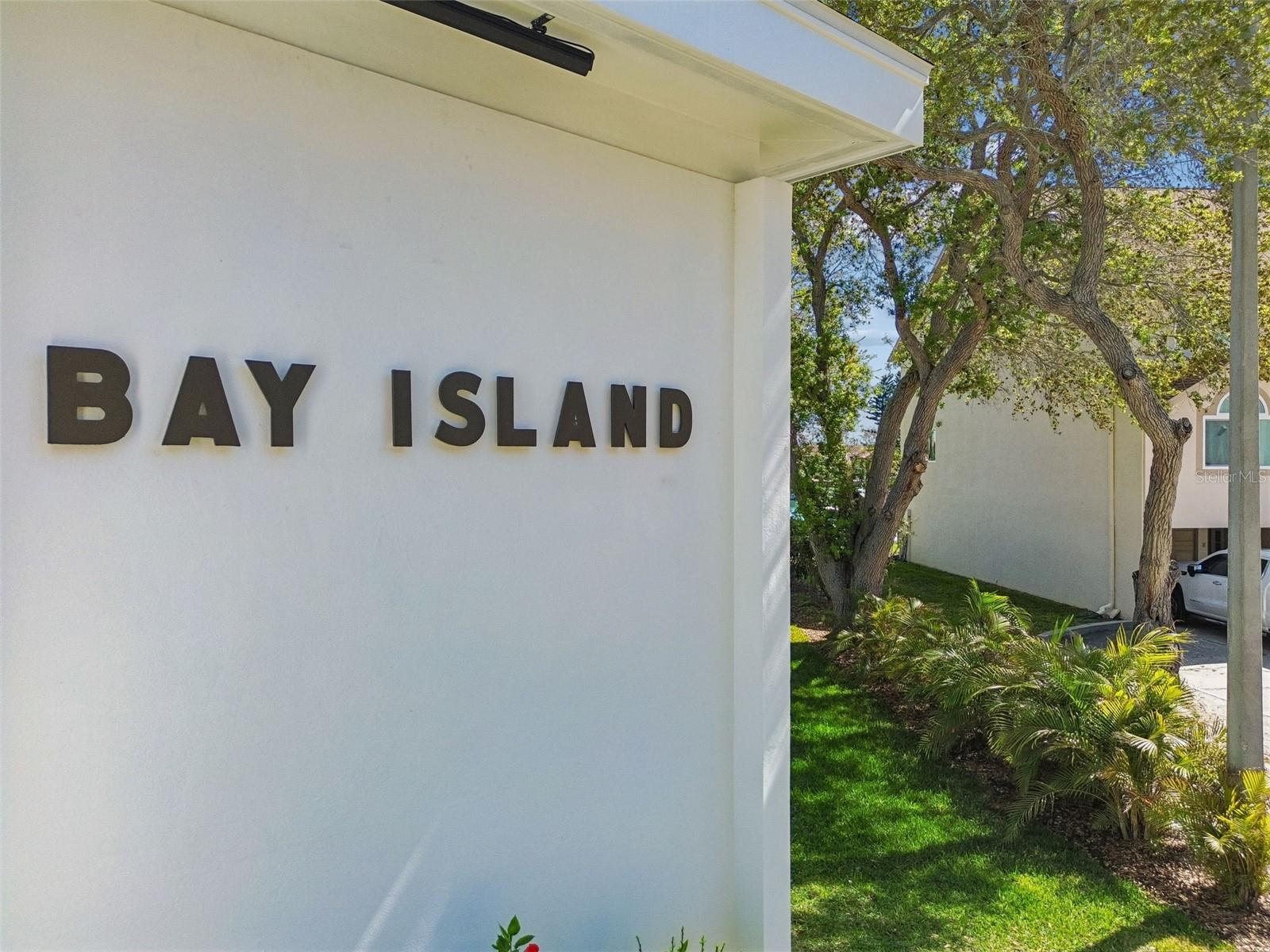 BAY ISLAND CONDO ISLAND ESTATES - Residential