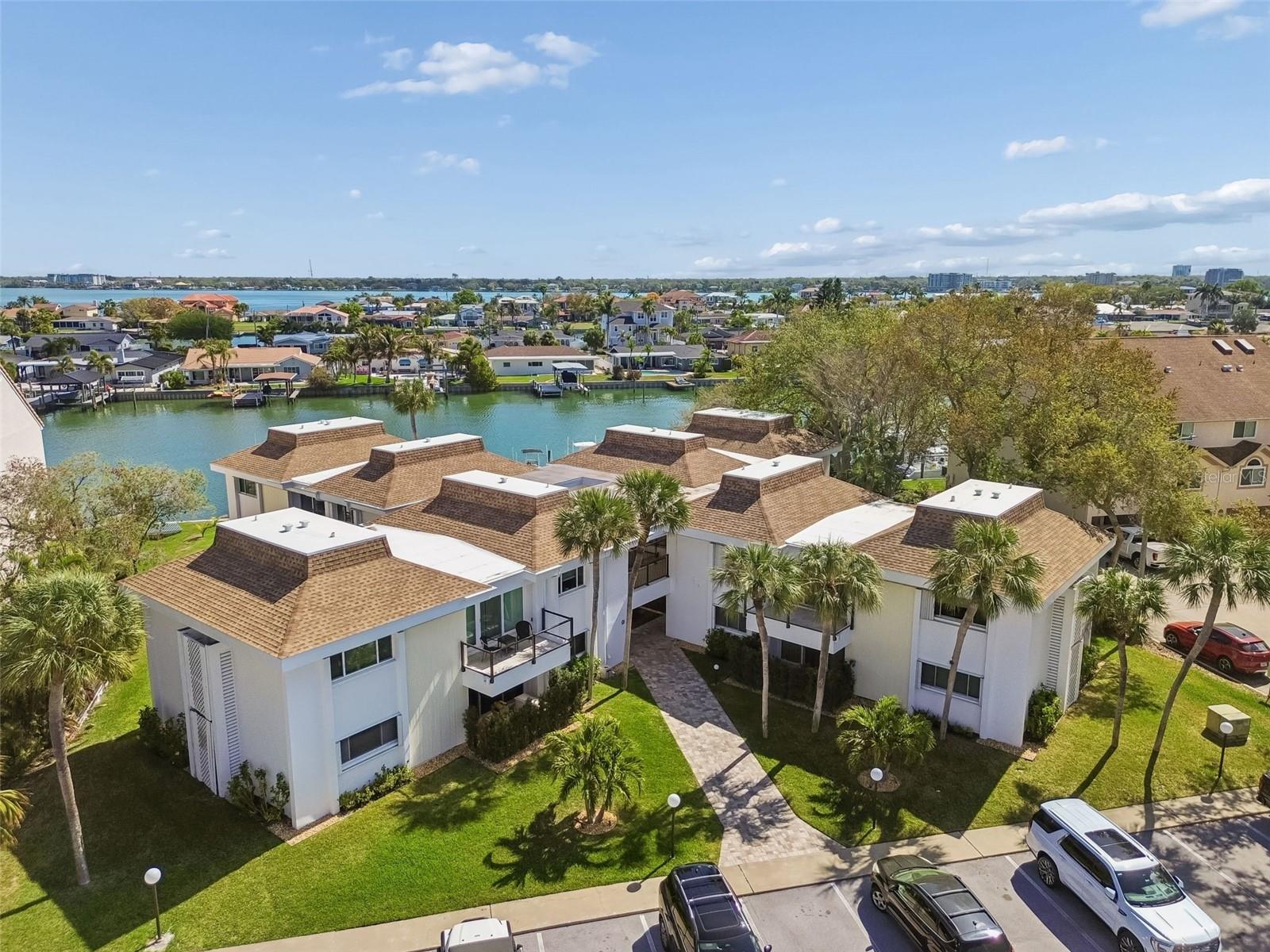 BAY ISLAND CONDO ISLAND ESTATES - Residential