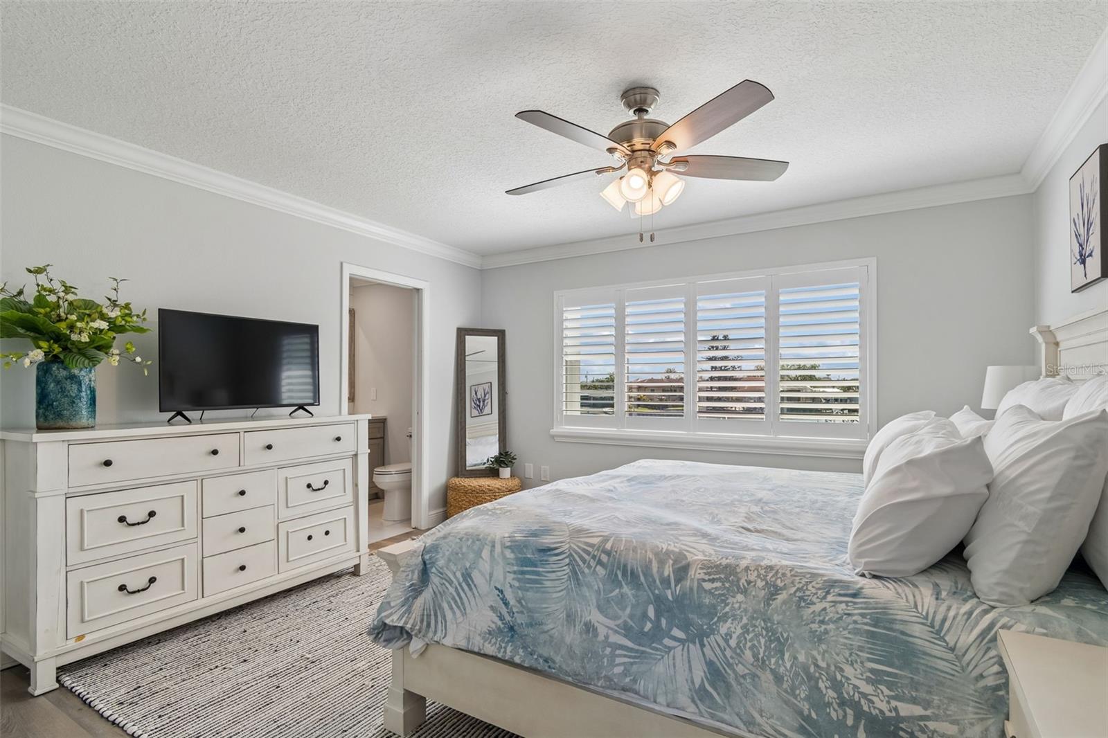 BAY ISLAND CONDO ISLAND ESTATES - Residential