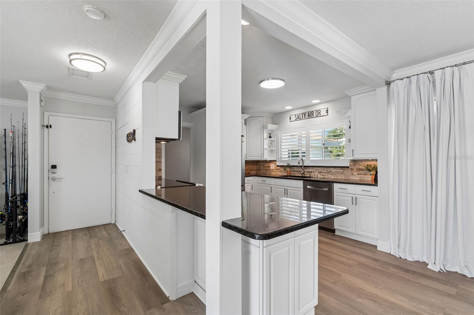 BAY ISLAND CONDO ISLAND ESTATES - Residential