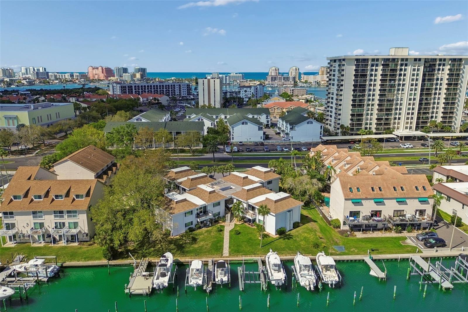 BAY ISLAND CONDO ISLAND ESTATES - Residential