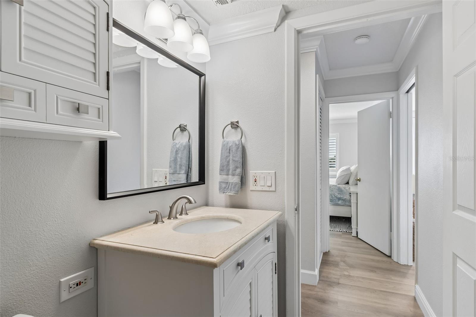 BAY ISLAND CONDO ISLAND ESTATES - Residential