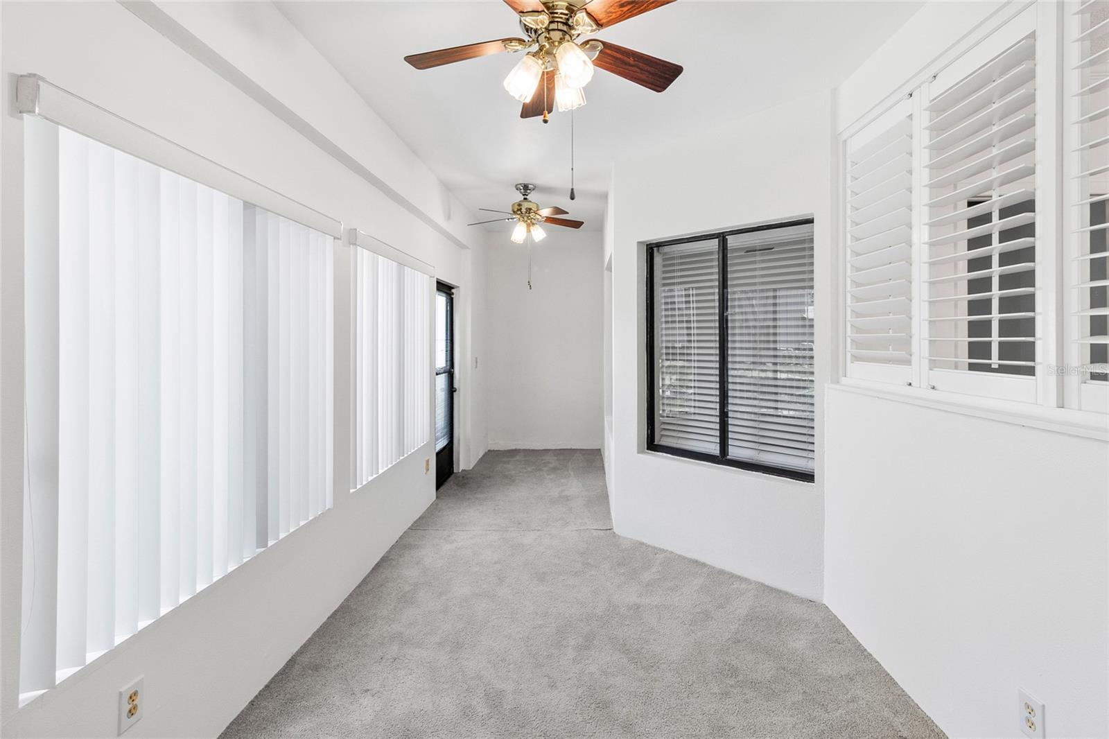 LANDMARK OAKS CONDO - Residential