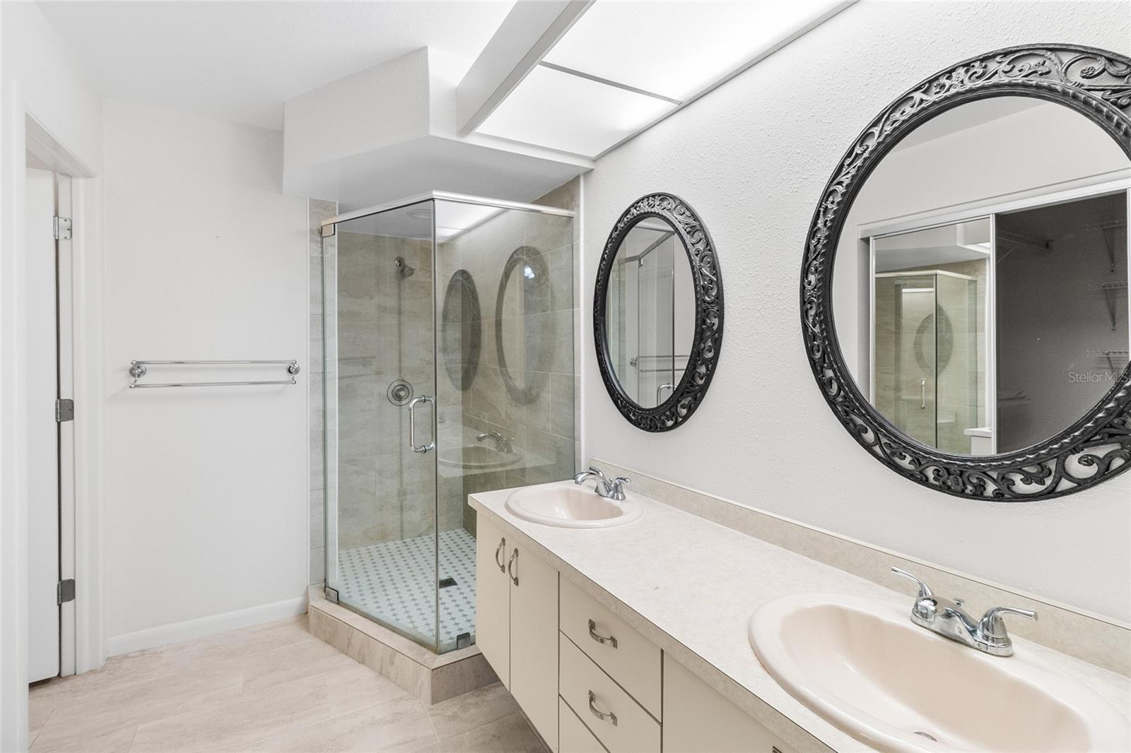 LANDMARK OAKS CONDO - Residential