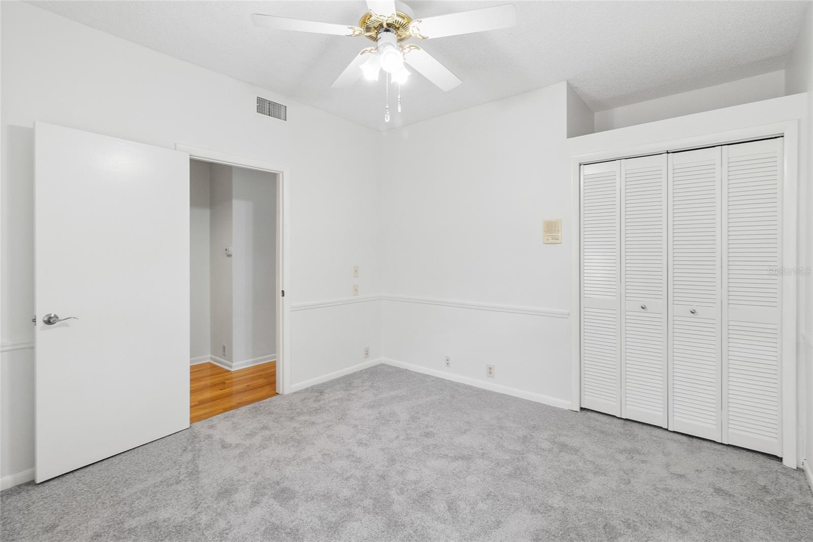 LANDMARK OAKS CONDO - Residential