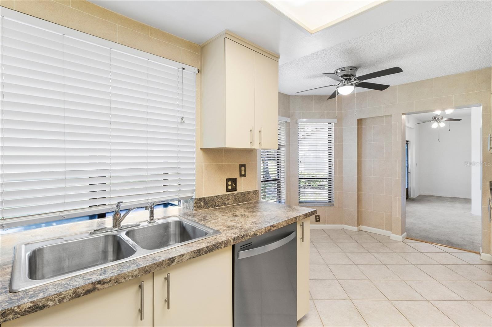 LANDMARK OAKS CONDO - Residential