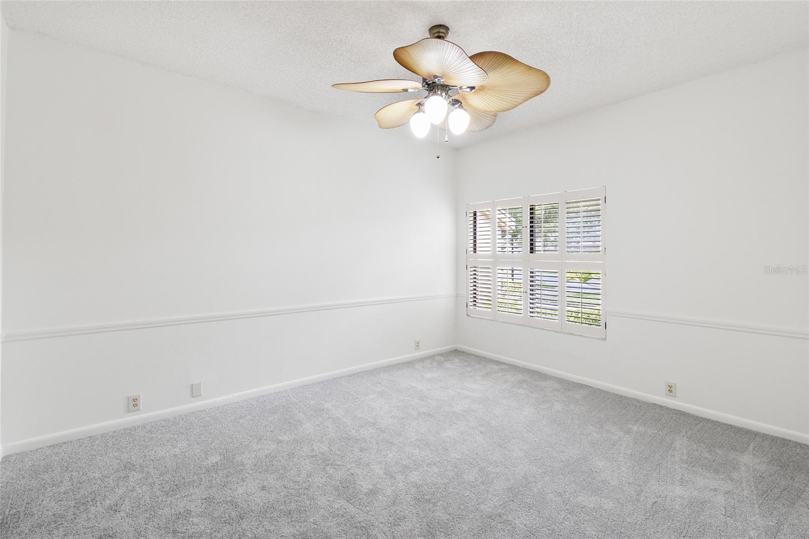 LANDMARK OAKS CONDO - Residential