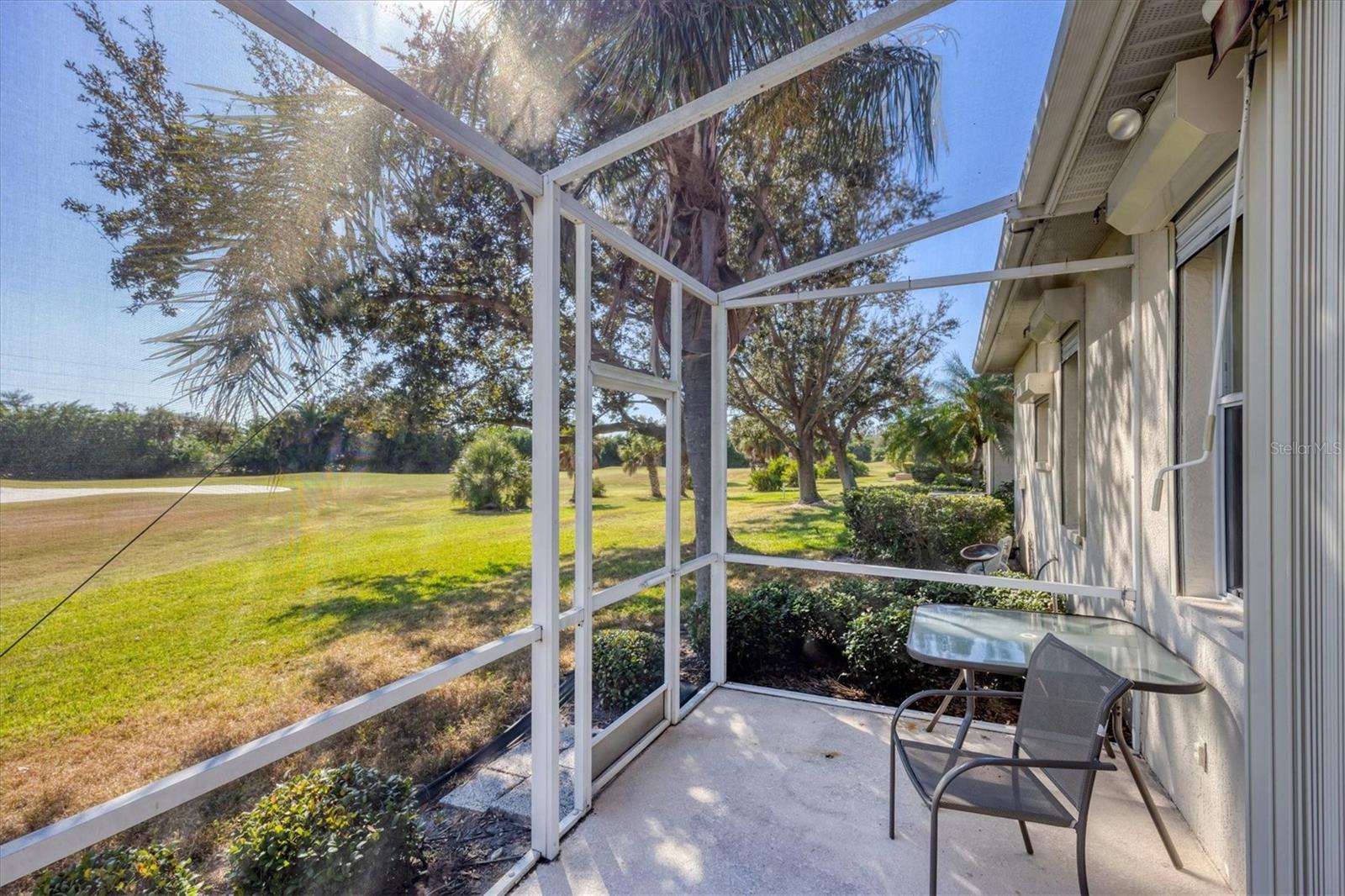 PELICAN POINTE GOLF & COUNTRY CLUB - Residential