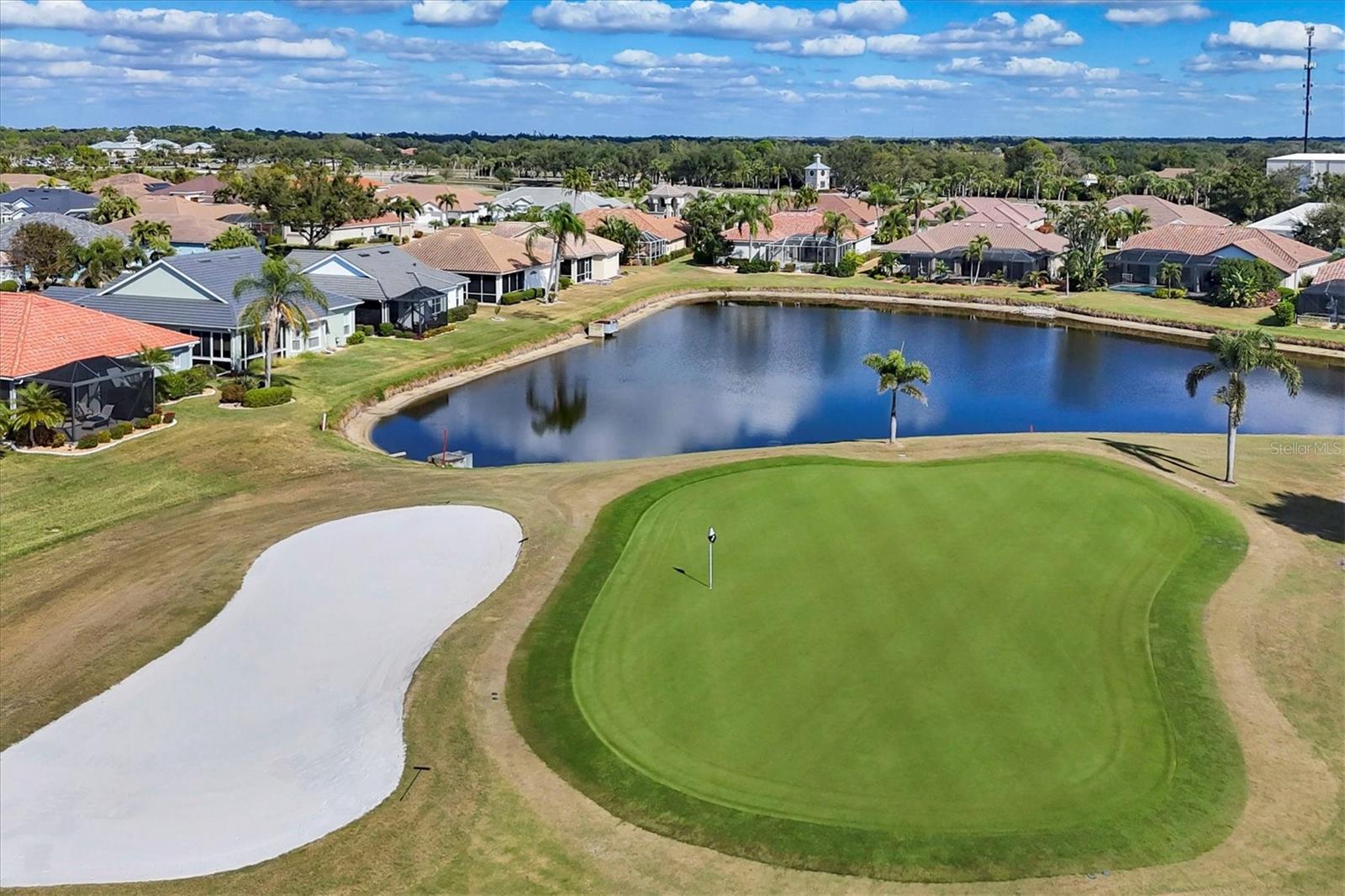 PELICAN POINTE GOLF & COUNTRY CLUB - Residential