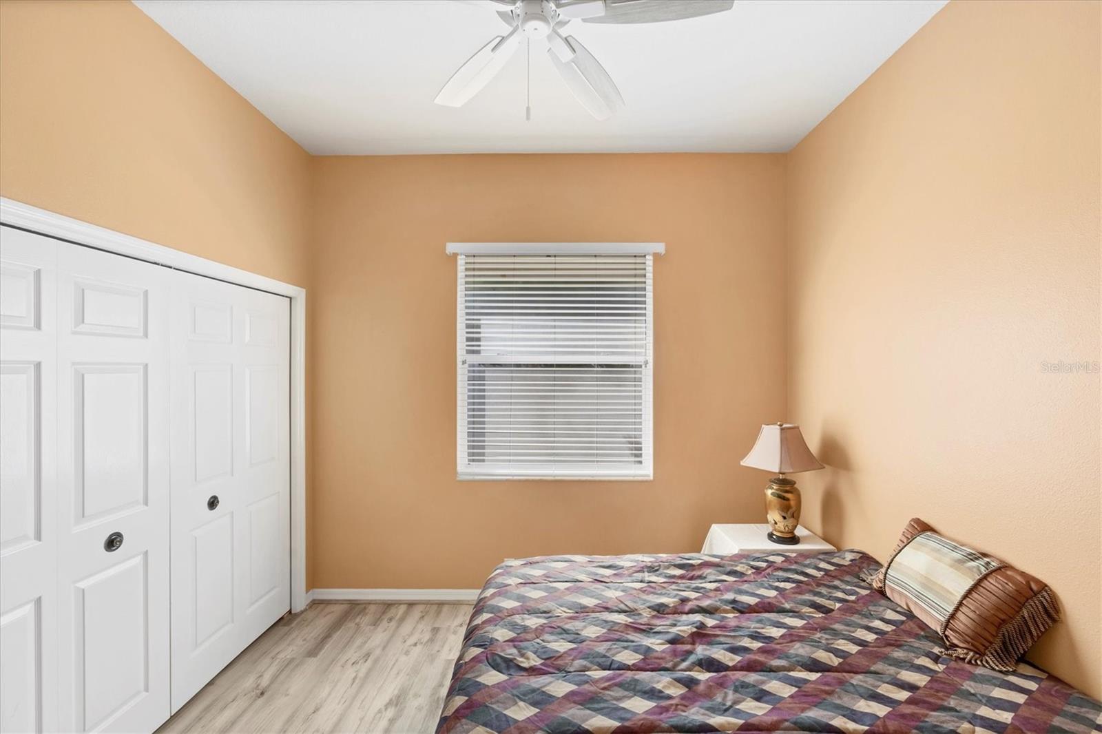 PELICAN POINTE GOLF & COUNTRY CLUB - Residential